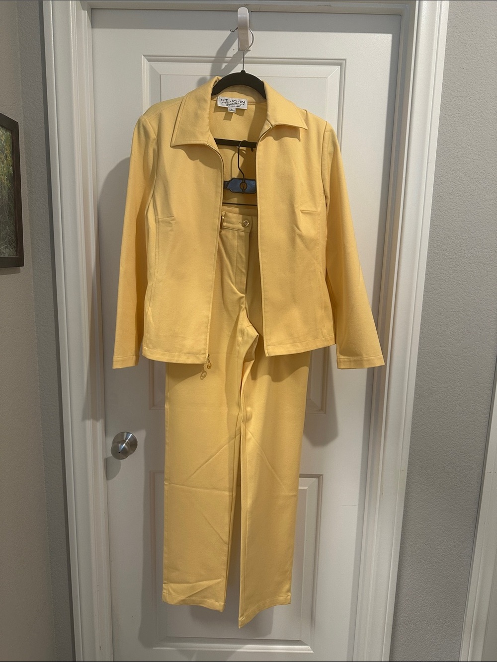 St John Sport Essentials Yellow Set
